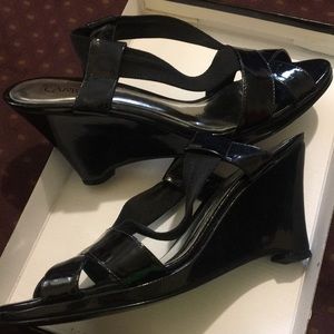 Carlos Santana black patent wedges